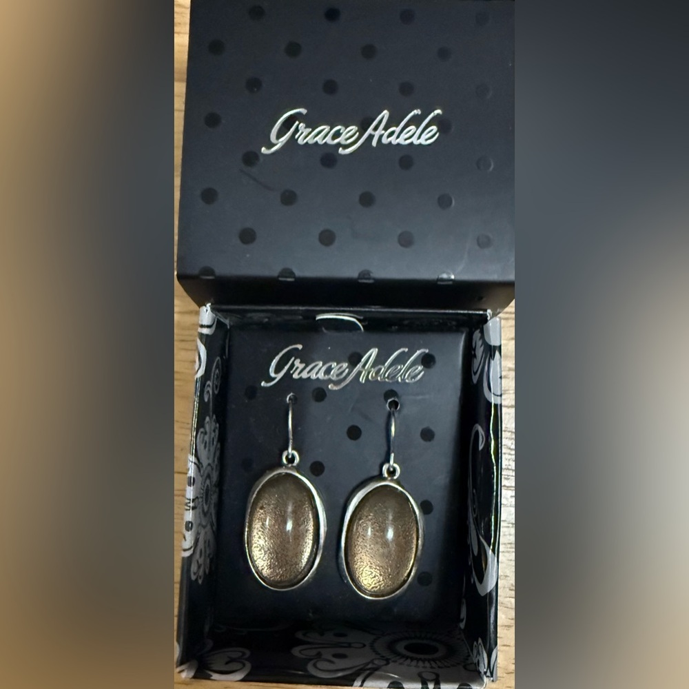 Grace Adele Gold Oval Dangle Earrings